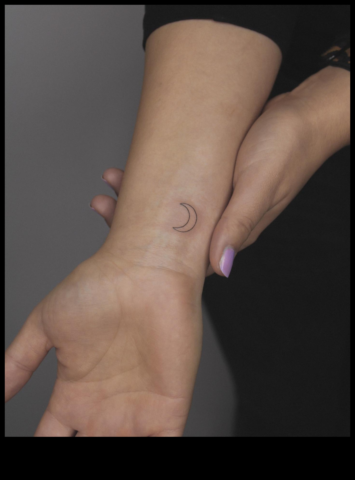 Whispers of Ink: Secrets Unveiled on Your Unique Artistic Hands