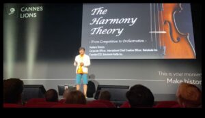 Digital Harmony: Ενορχηστρώνοντας όμορφες συνδέσεις σε διαδικτυακούς χώρους