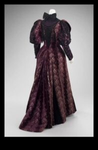 Ephemeral Elegance: Chronicles Crafted on Ankles