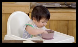 Fluttering Fun: Ενσωμάτωση παιχνιδιάρικων στιγμών στην ανάπτυξη του μωρού